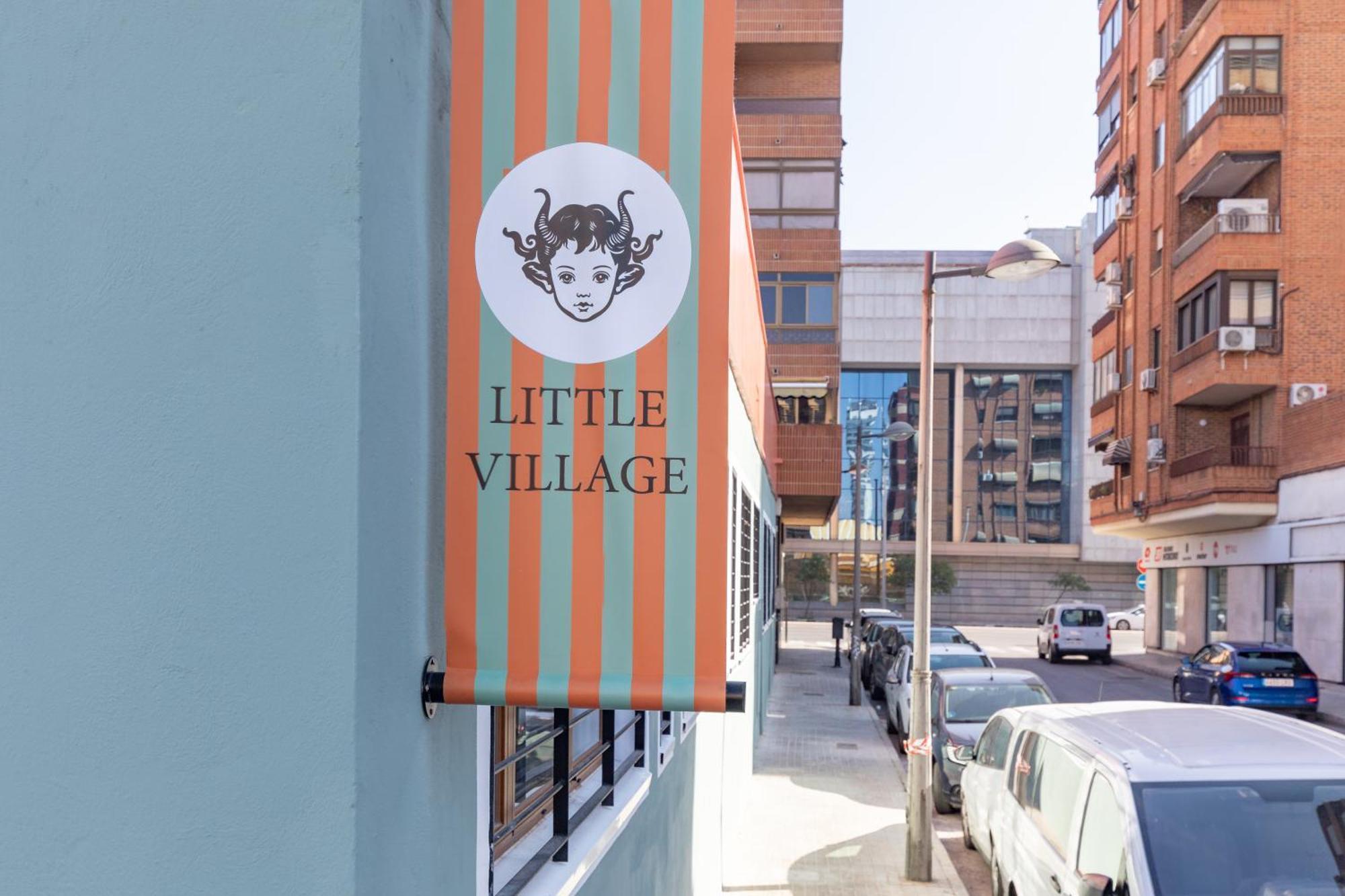 The Little Village Apartments Valencia Buitenkant foto